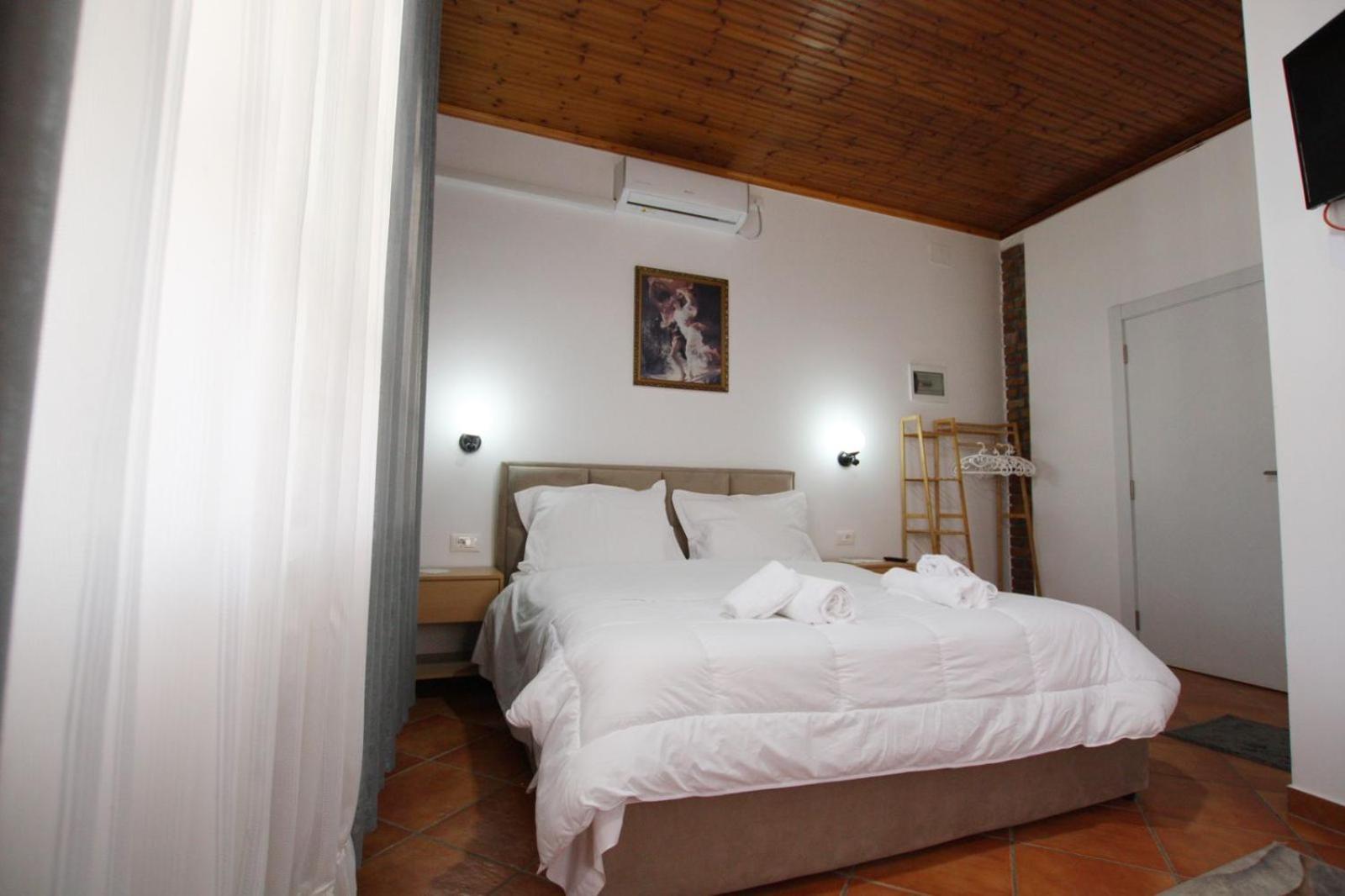 Boutique Buzi Hotel 3*