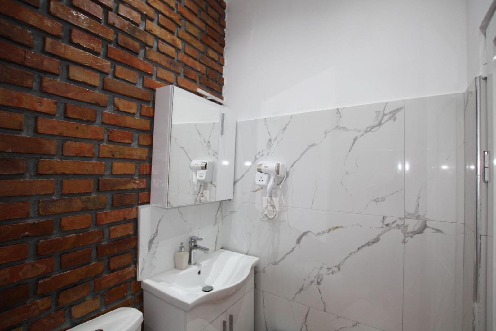 Boutique Buzi 3* Berat