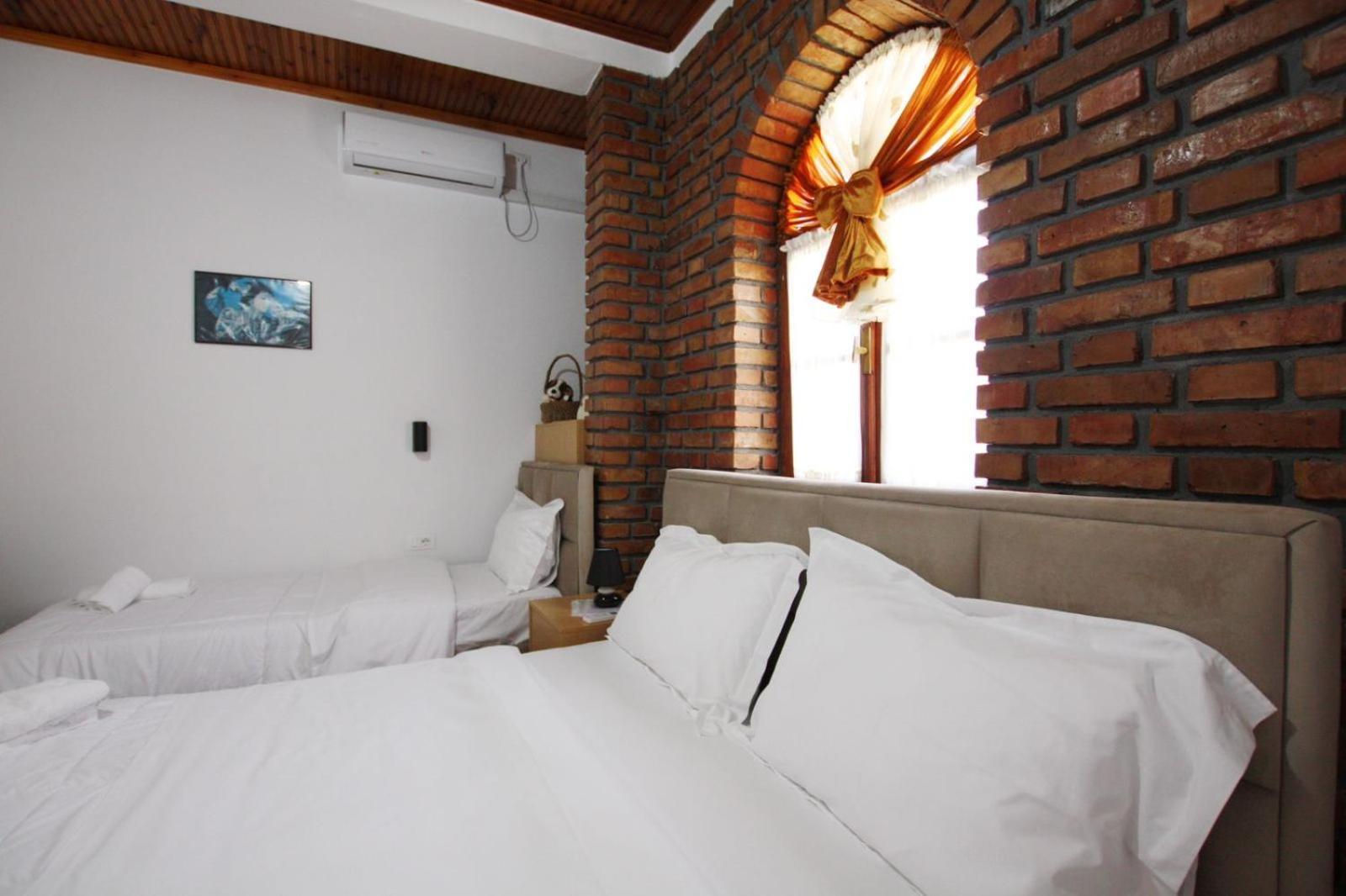 Boutique Buzi Hotel 3*
