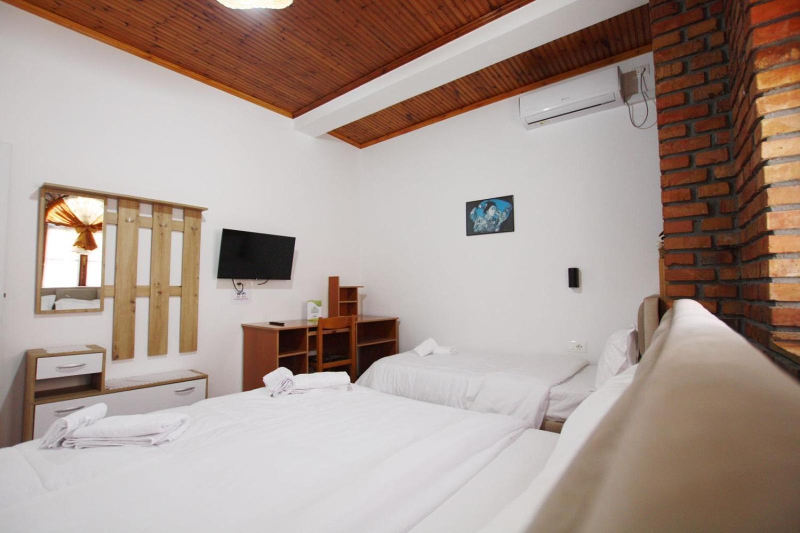 Hotel Boutique Buzi 3*